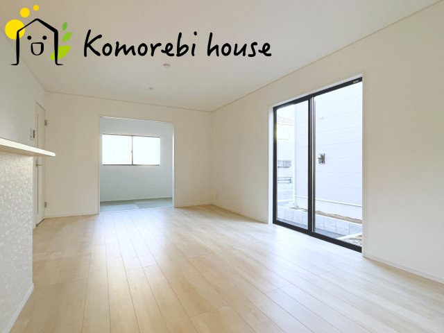 上尾市大谷本郷　第7　Ⅱ期　新築一戸建て　クレイドルガーデン　02の居間・リビング|おしゃれな居間です