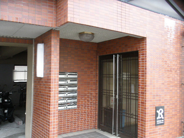 ロマネスク六甲のエントランス