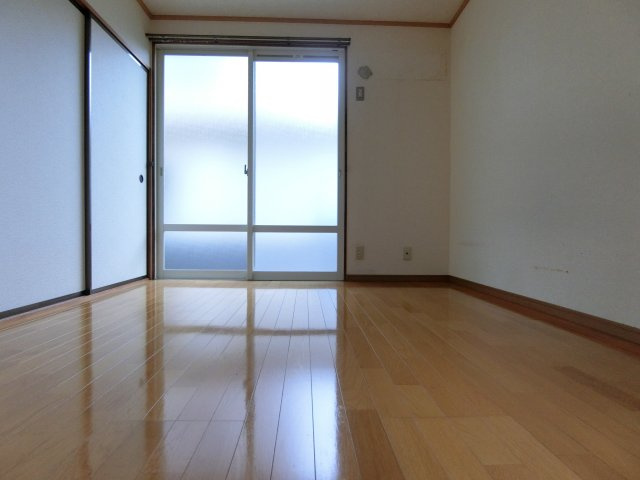 サニーハウスの洋室