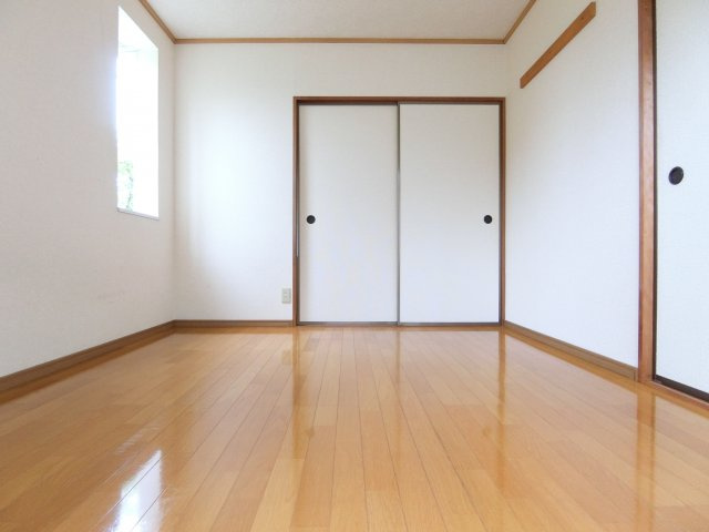 サニーハウスの洋室