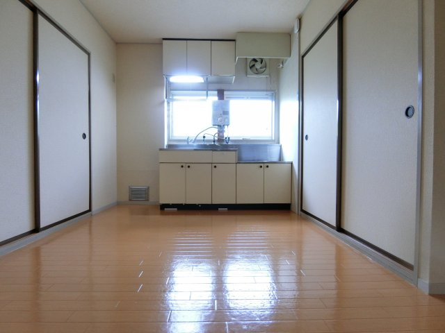 サニーハウスの居間・リビング