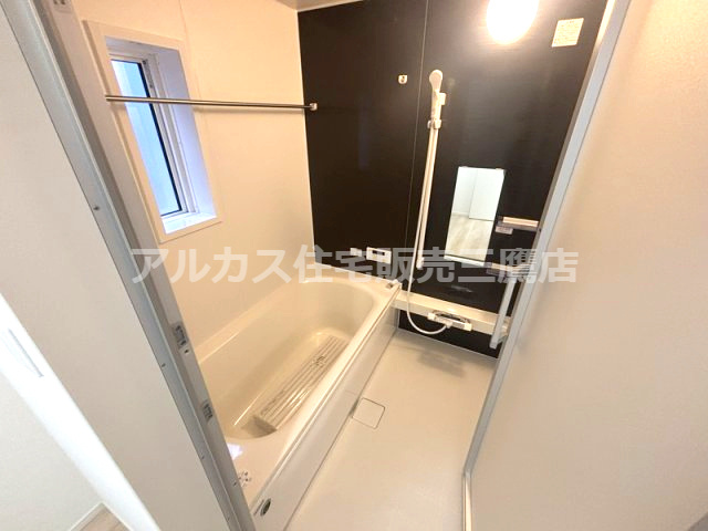 調布市深大寺東町６丁目 中央線 三鷹駅 新築戸建の浴室