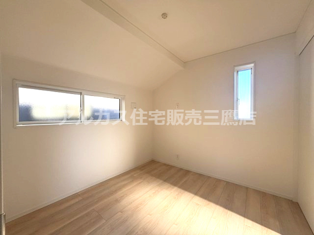 調布市深大寺東町６丁目 中央線 三鷹駅 新築戸建の洋室