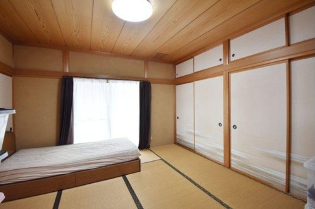 【中古戸建】前橋市大利根町1丁目の和室|■2階和室｜和室を書斎にしたり、冬にはコタツを敷いて家族みんなで年越しをするのもいいですね。家族みんなのお気に入りの空間になります♪