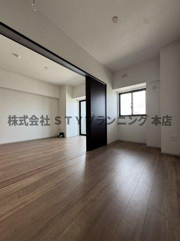 仲介手数料０円！CLOVER泉の洋室