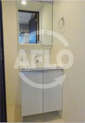 レオンコンフォート難波ノワールの独立洗面台|レオンコンフォート難波ノワール　独立洗面台