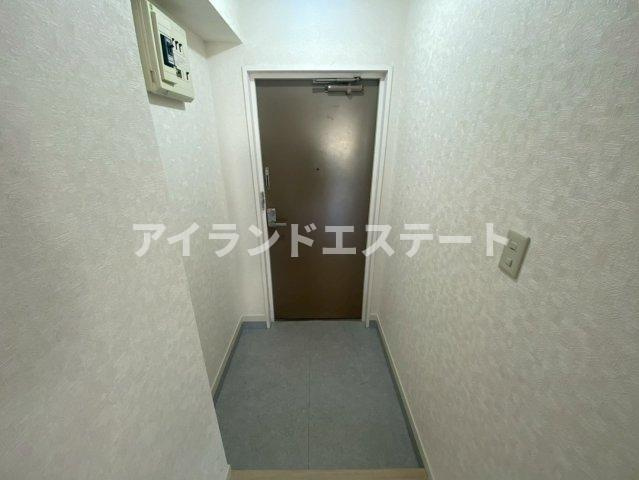 ミキハウス　オートロック　独立洗面台　角部屋の玄関