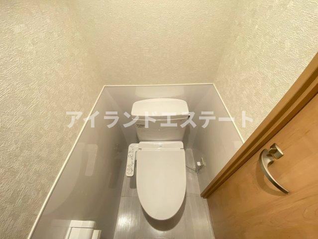 ミキハウス　オートロック　独立洗面台　角部屋のトイレ