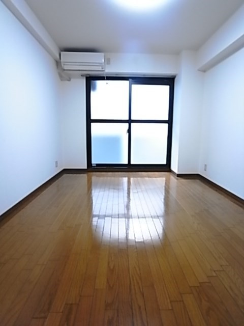 ハイネス生田の寝室