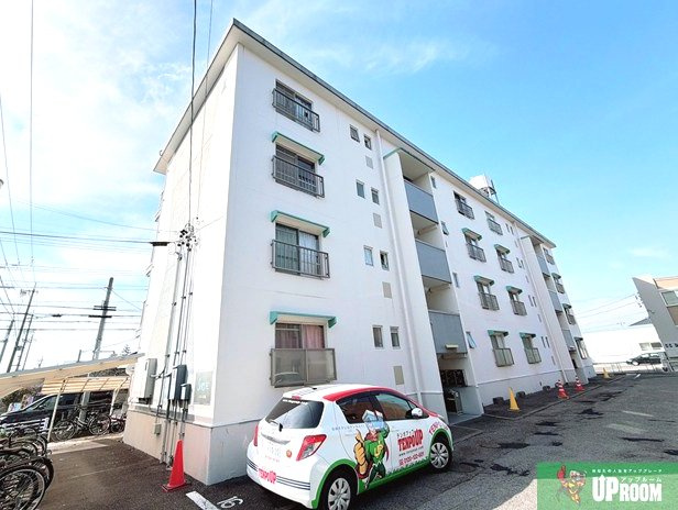 シルエ柏原の外観