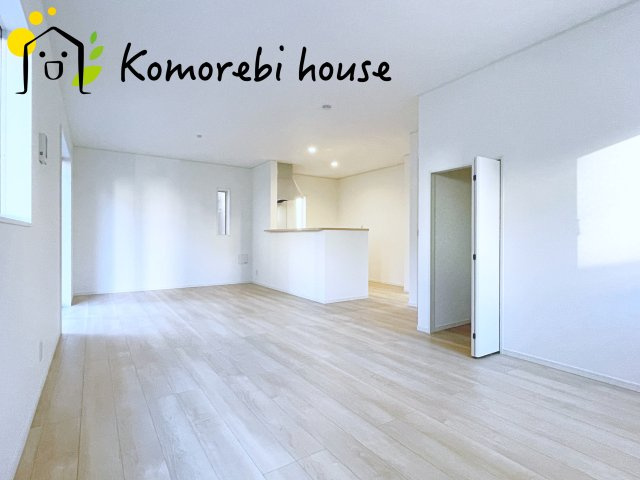 上尾市大谷本郷　第7　Ⅱ期　新築一戸建て　クレイドルガーデン　03の居間・リビング|こちらのリビングで趣味の時間をお楽しみください