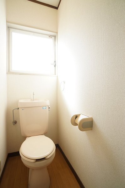 ツインコーポ谷津Ｂのトイレ|シンプルなトイレです♪