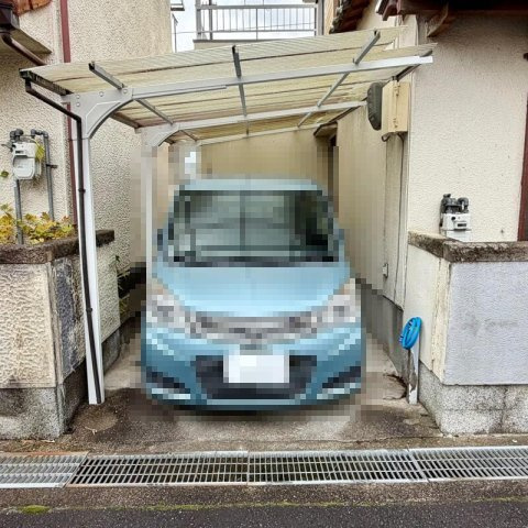 錦織南2丁目戸建の駐車場