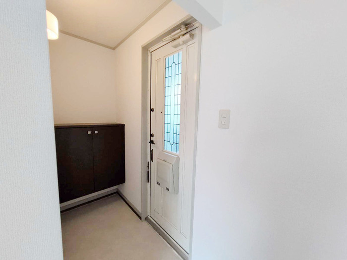 池尻ハイツB棟の玄関