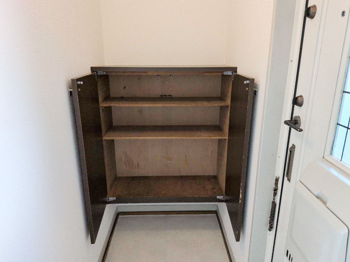 池尻ハイツB棟の玄関