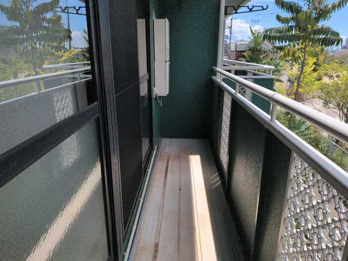 池尻ハイツB棟のバルコニー