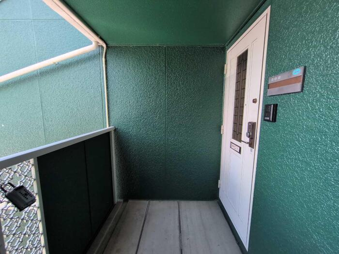 池尻ハイツB棟の玄関