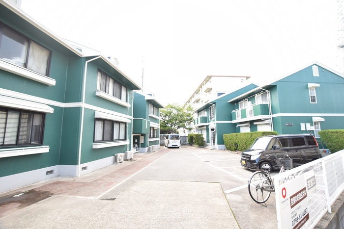 池尻ハイツB棟の外観