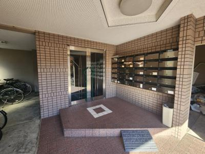 フラッツ7のエントランス