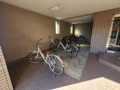 フラッツ7の駐車場|駐輪場