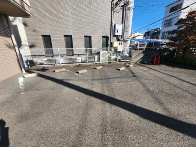 フラッツ7の周辺|駐車場