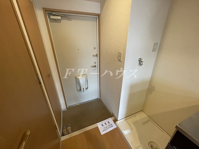 ボヌール大久保の玄関