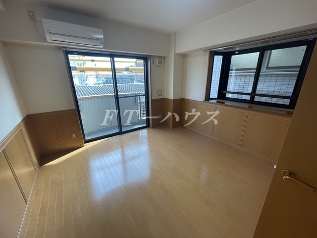 ボヌール大久保の居間・リビング