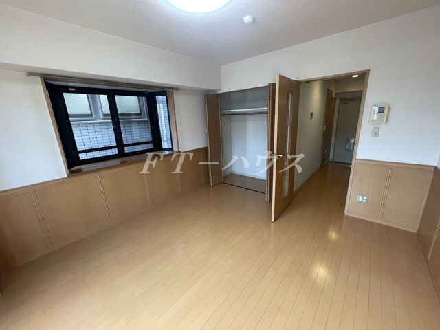 ボヌール大久保の洋室