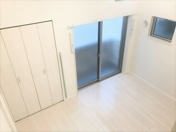 ブランドールの居間・リビング|エアコン