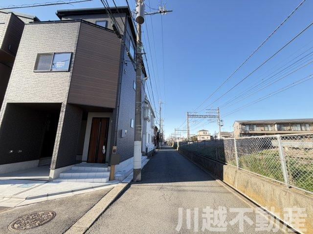 東南角地　陽当たり良好の前面道路含む現地写真|住宅ローンにご不安な方もご相談ください