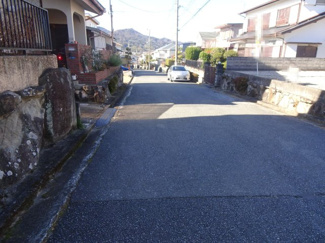 【前面道路含む現地写真】 | 川西市水明台2丁目2の17　建築条件無土地