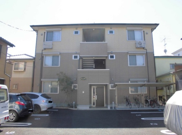 Ｈｏｕｓｅ　Ｂｅｂｅ