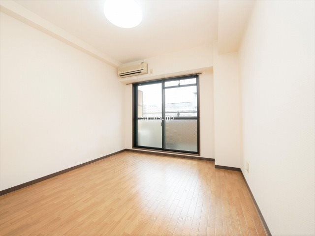 ドミール堺筋本町の寝室