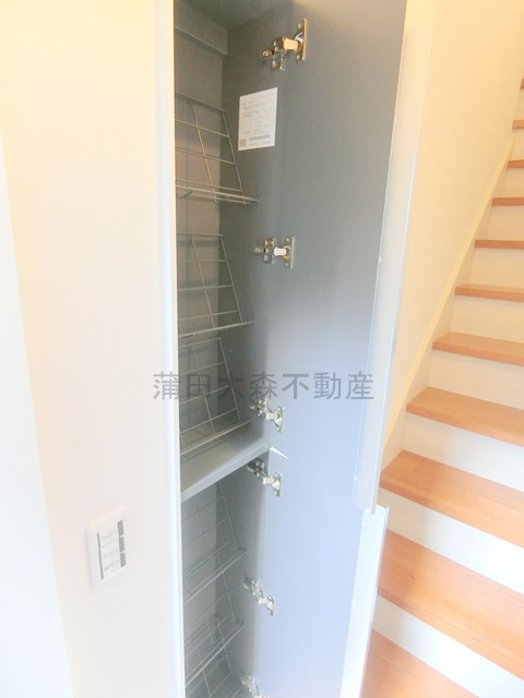 FS新蒲田2丁目ApartmentHouseの収納|下駄箱