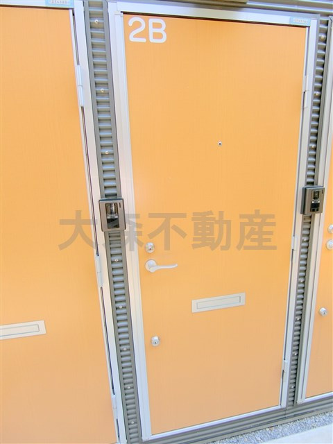 アクシオン大森の玄関