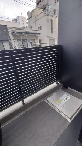 【バルコニー】
