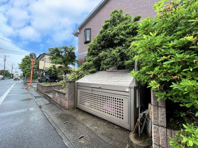 アムール翼のその他|蓋つきごみ置き場