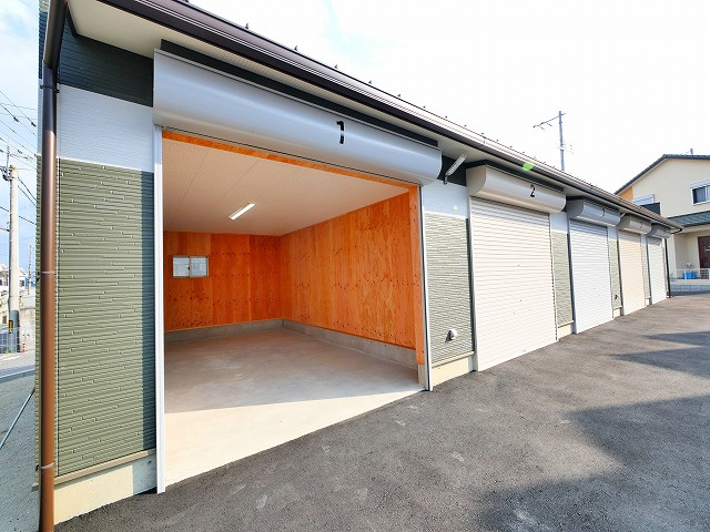 松田トランクルームⅢの内装|おしゃれな内装です