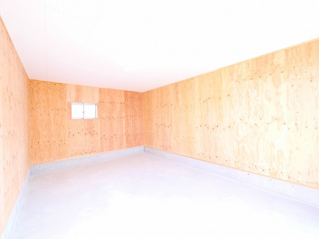 松田トランクルームⅢの内装|きれいな内装です