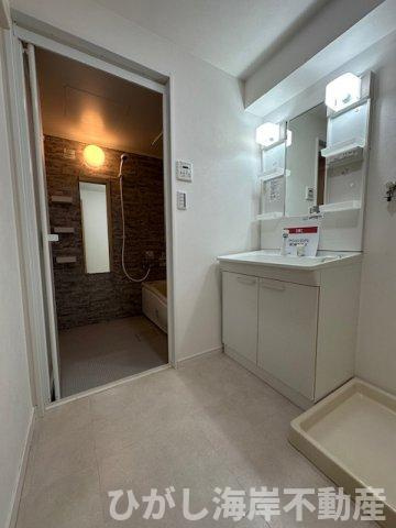 ライオンズマンション辻堂西海岸の脱衣所|新規リフォーム完了！　脱衣スペース