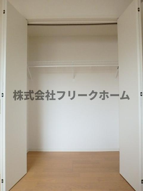 武蔵野市吉祥寺北町５丁目のアパートの収納