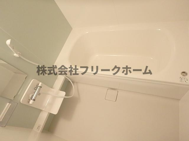 武蔵野市吉祥寺北町５丁目のアパートの浴室