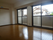 エスポワール三郷の居間・リビング