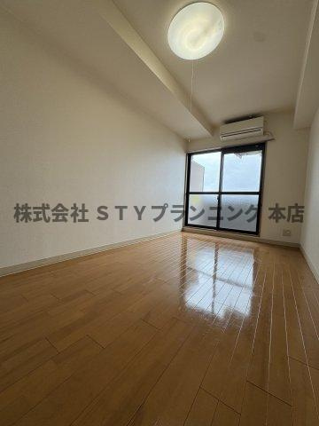 仲介手数料０円！グレイス今池の居間・リビング