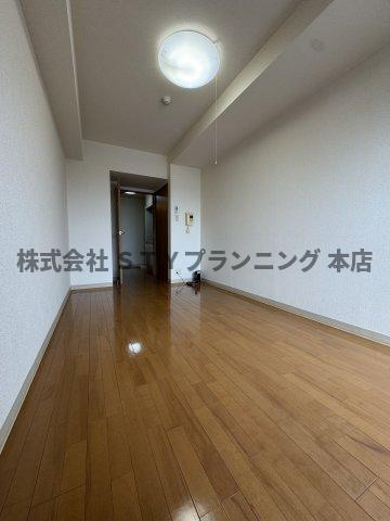 仲介手数料０円！グレイス今池の居間・リビング