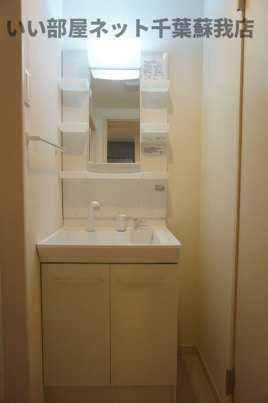 リブリ・桂 の洗面所|スペースが確保できる洗面所です