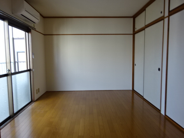 レシア西舞子の居間・リビング