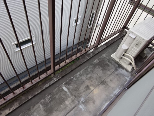 レシア西舞子のバルコニー