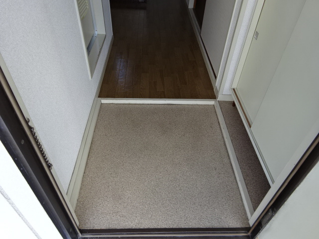 レシア西舞子の玄関