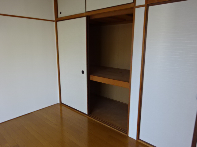 レシア西舞子の収納